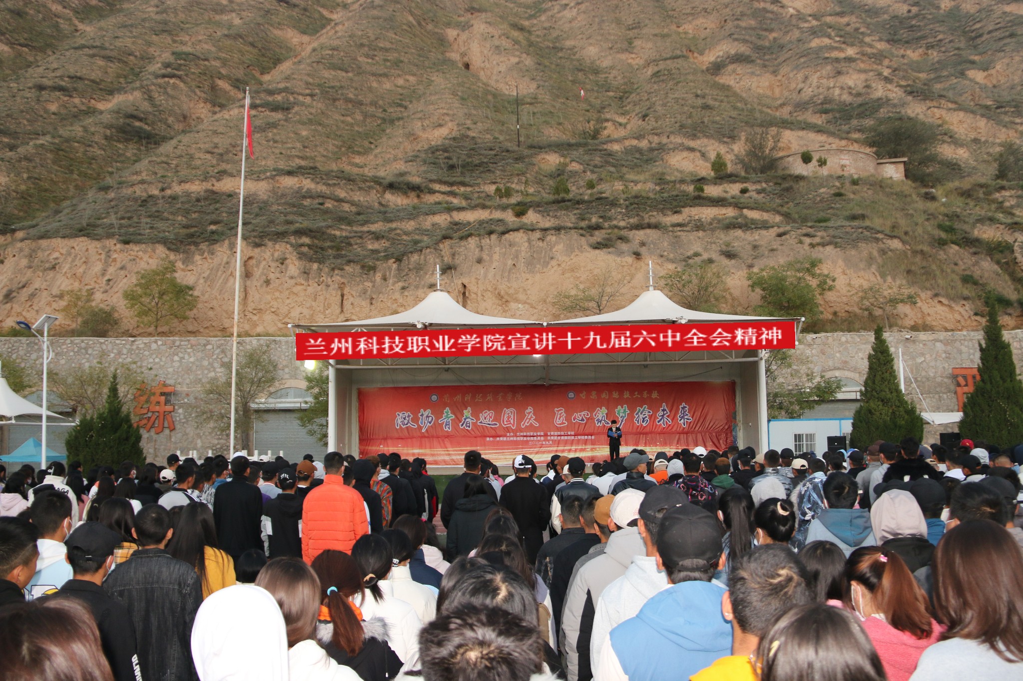 1638231330217652.jpg 56804f9cad9322ff16346e4e5f5bbe3.jpg